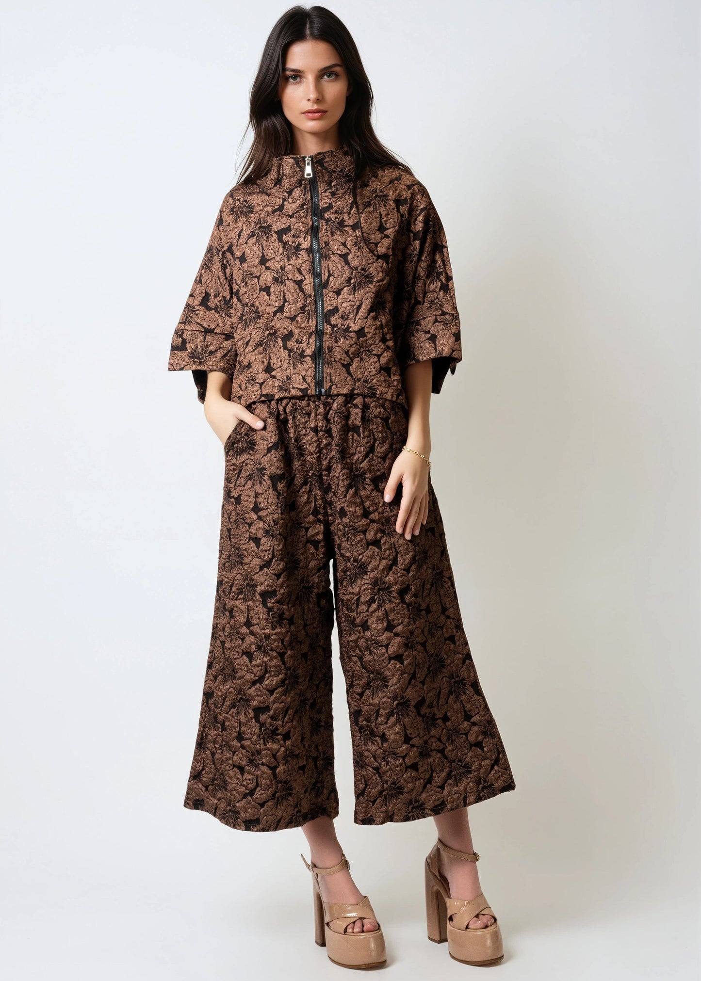 Textured Floral Zip Set